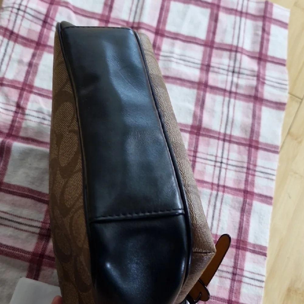 Coach Tan and Black Wristlet with Red Accent - Picture 6 of 6